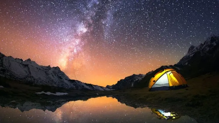 Women’s Ultralight Backpacking Gear List: 9 lb Base Weight