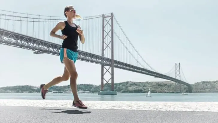 What is the average time it takes to run a marathon?