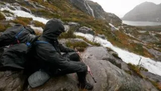 hiking in the rain tips