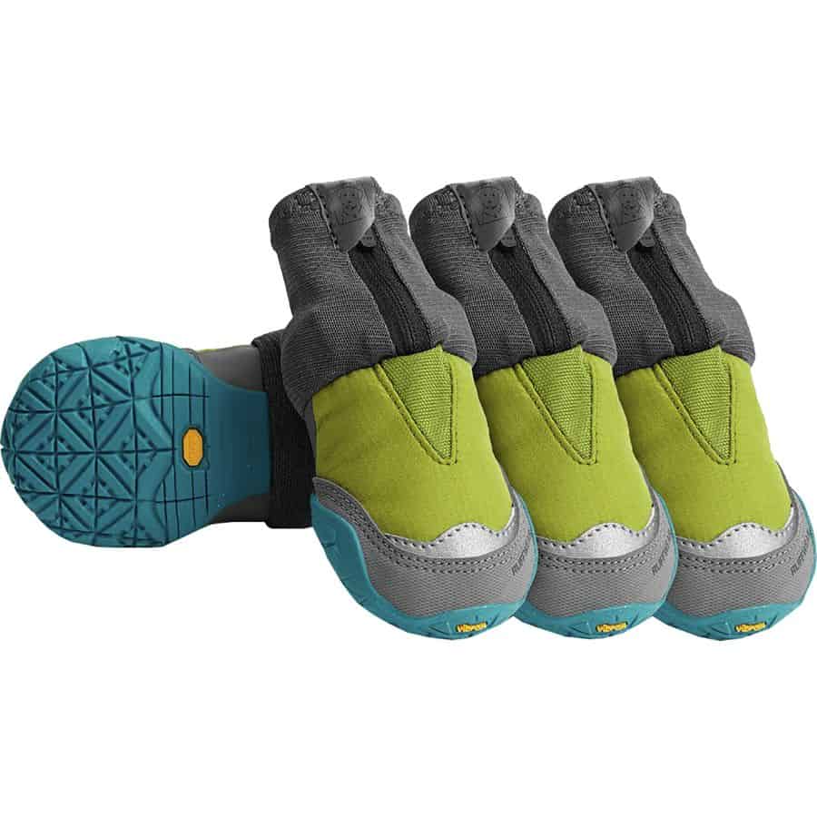 Should Dogs Wear Boots While Hiking?