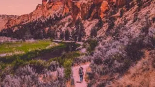 how long does it take to hike 7 miles