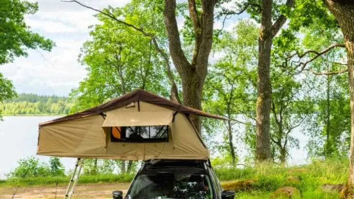 Best 6 Person Roof Top Tent? (10 Family Favorites)
