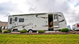 how is the length of a travel trailer measured