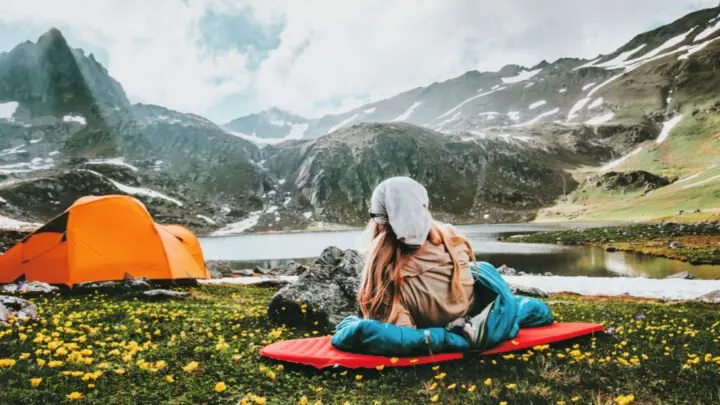 What is a Good Sleeping Bag for Backpacking? (top 2 picks)