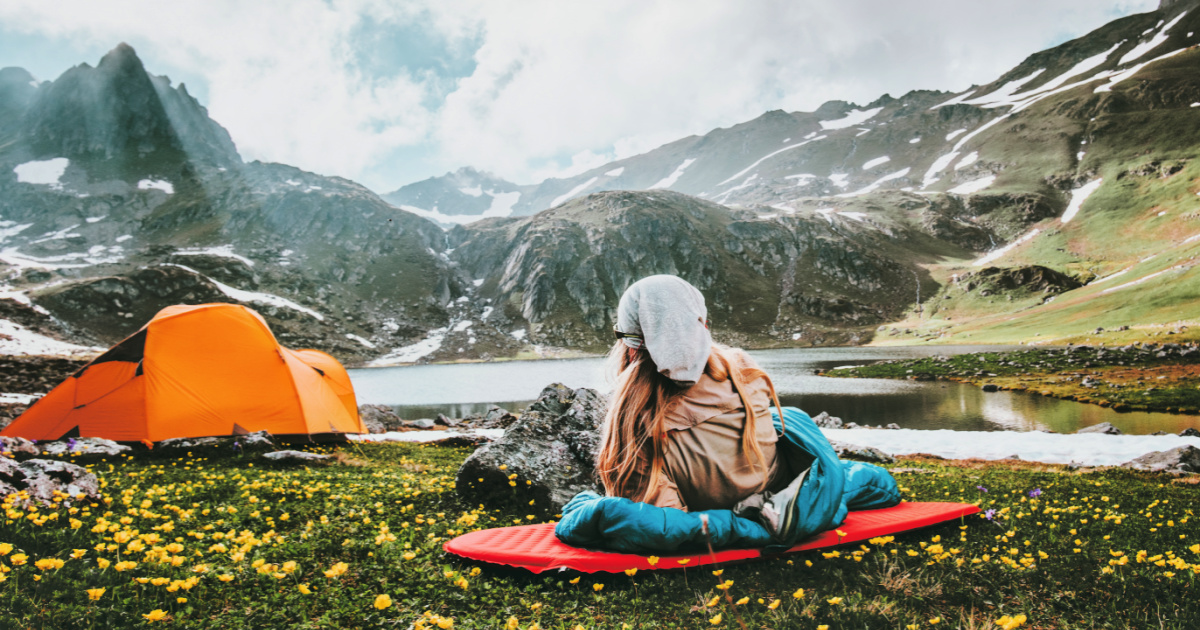 What is a Good Sleeping Bag for Backpacking? (top 2 picks)