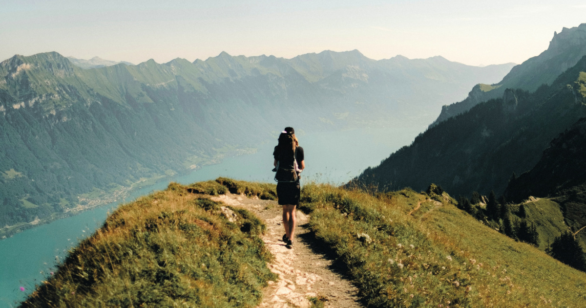 What is a Good Pace for Backpacking? (terrain, pack weight, experience)