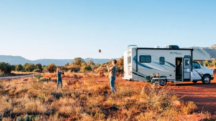 What’s the Difference Between Boondocking and Dry Camping?
