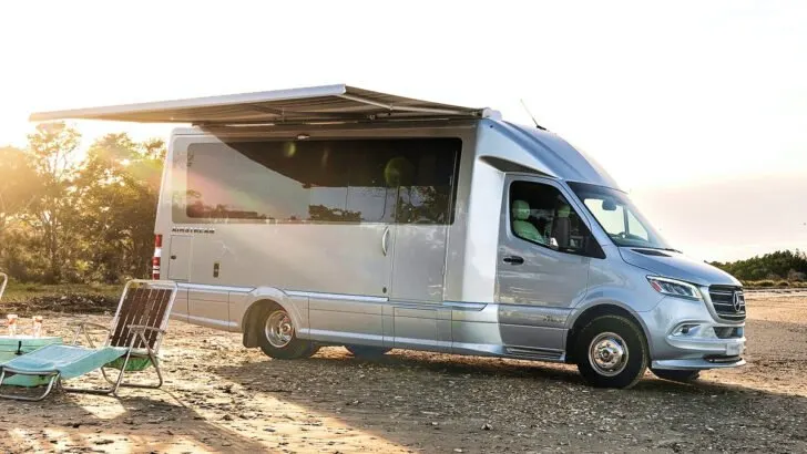Best Class-B RV with Slide Out? (10 Roomy Favorites)