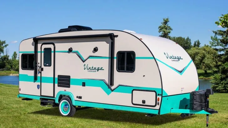 Retro Campers and Travel Trailers (10 &ldquo;Vintage&rdquo; Favorites)