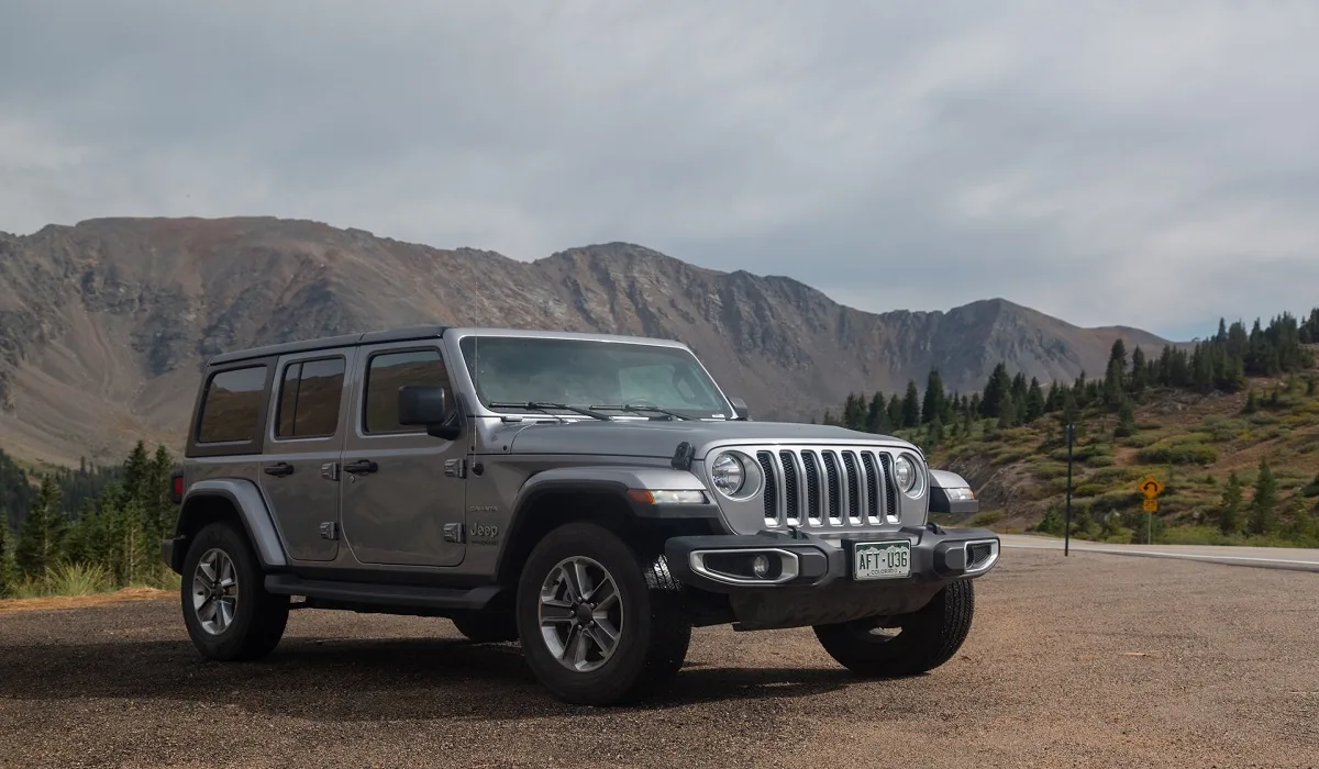 Does Jeep 2.0 Turbo Require Premium Fuel? [Answered]