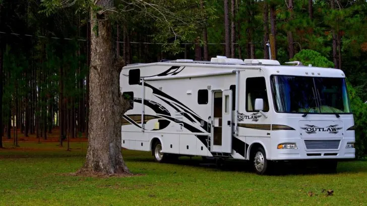 What Does ‘Self-contained’ Mean On An RV?